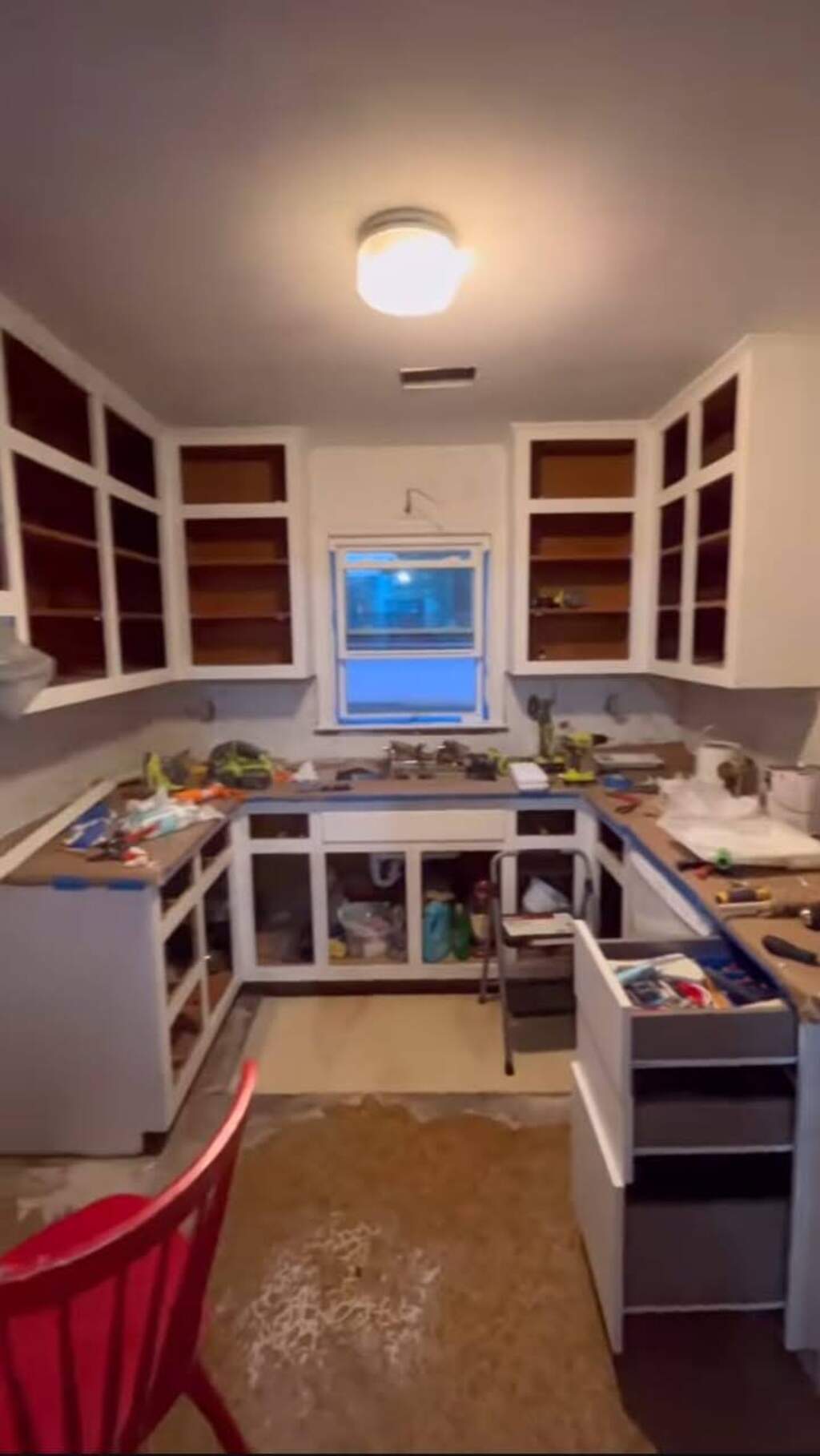 Cabinets 